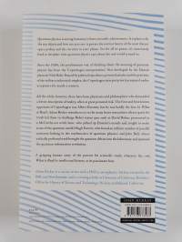 What is Real? : The Unfinished Quest for the Meaning of Quantum Physics