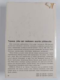 Aamulla kello yhdeksän
