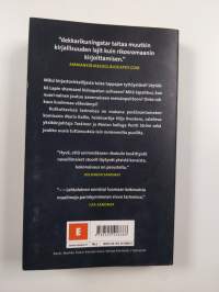 Tappajan tyttöystävä ja muita rikoksia