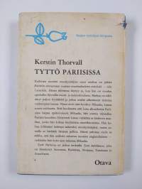 Tyttö Pariisissa