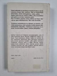 3 etsivää ja omituinen talo