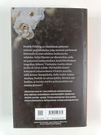 Juhannusruusut : Jännitysromaani