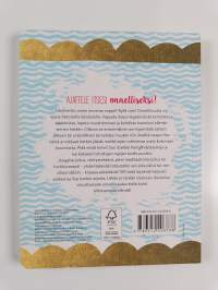 Onnen hetkiä : 100 tietä tietoiseen läsnäoloon