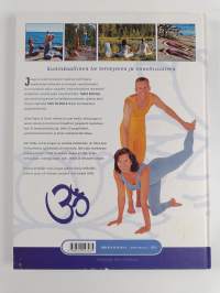 Kuningasjooga : opi joogaa Sadun &amp; Taavin kanssa