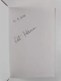 Naavalla kiedottu (signeerattu)