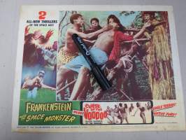 Frankenstein meets the Space Monster -elokuvan &quot;lobby card&quot; eli kaappikuva