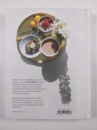 Hyvää huomenta : raakaruokaa ihaniin hetkiin