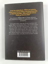 Kolmas mies : rikosromaani
