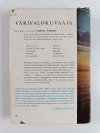 Värivalokuvaaja