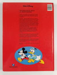 Opi englantia Akun ja Mikin kanssa