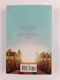 The girl who reads on the métro