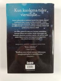 Kuuden metrin syvyydessä