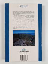 Outdoor photography : people, action, places