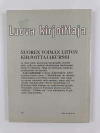 Luova kirjoittaja : Nuoren Voiman liiton kirjoittajakurssi