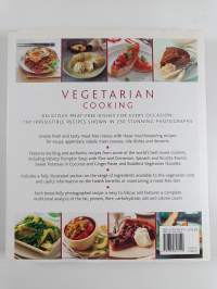 Vegetarian Cooking - Delicious Meat-free Dishes for Every Occasion: 150 Irresistible Recipes Shown in 250 Stunning Photographs