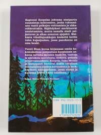 Hyökkäys tukikohtaan (signeerattu, tekijän omiste)