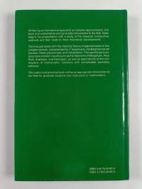 Lectures on complex approximation