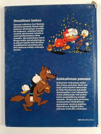 Parhaat sarjat 17 : Onnellinen laakso ; Ankkalinnan pamaus