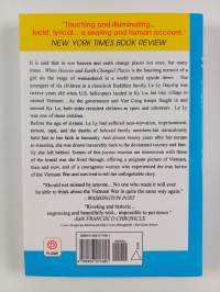 When heaven and earth changed places : a Vietnamese woman&#039;s journey from war to peace