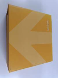 Kärkimedia Oy - ohjekirjakansio : Digitaalinen aineisto ; Aineistonsiirto ; Värinhallinta ; PDF-aineisto ; Värikartta