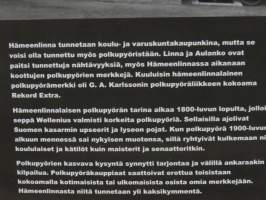 Welleniuksesta Vaakunaan - Hämeenlinnalaisia polkupyöräilijöitä, pyörämerkkejä ja pyöräkauppiaita 1886-1973