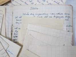 Gunnel Lehtinen-Cleven (&amp; Fredric Cleve) vastaanottamia kirjeitä, papereita - lippusia ja lappusia, isohko erä sukuhistoriaa pitkähköltä ajanjaksolta