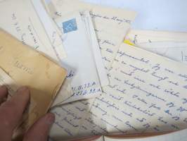 Gunnel Lehtinen-Cleven (&amp; Fredric Cleve) vastaanottamia kirjeitä, papereita - lippusia ja lappusia, isohko erä sukuhistoriaa pitkähköltä ajanjaksolta