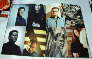 Eagels World tour 2001 kiertue-esite