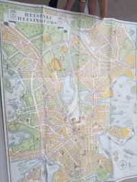 Missä ja mitä Helsingissä? Matkailijakartta 1946 Turistkarta - Vad och var i Helsingfors