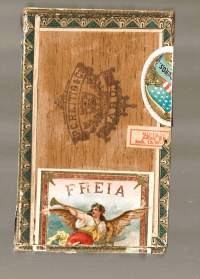 Freia Rettig Turku   - sikarilaatikko puuta  10x14x2  cm