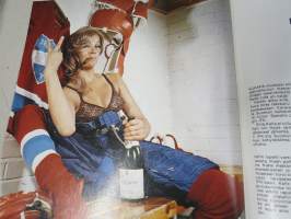 Vip 1971 nr 12, sis. mm. seur. artikkelit / kuvat / mainokset; Otettiin pienet joulut, Aarre Simosen muistelmat 1, Varusmiesten kuolemat lisääntyvät, Elämä