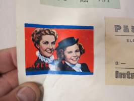 Koulutytön / nuoren neidin leikevihko / &quot;päiväkirja&quot;, johon liimattu pääsylippuja ym, paljon Talvisodan ajan asiaa, tekijä mahdollisesti kotoisin Mellilästä?