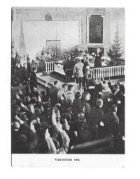 Vapaussodan vala - postikortti  kulkematon  &quot;Vapaussodan vala vannotaan Ilmajoen kirkossa 1918&quot;