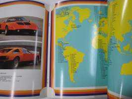 Mercedes-Benz gibt Antwort auf 100 Fragen -Mercedes vastaa sataan kysymykseen, saksankielinen, markkinointimateriaalia