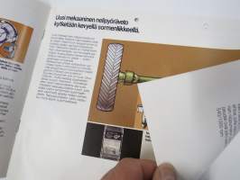 John Deere 1640 traktori -myyntiesite / sales brochure