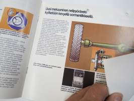 John Deere 1040 traktori -myyntiesite / sales brochure