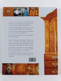 Är möbeln äkta : konstnickaren Torsten Sylvén bedömer antika möbler och ger råd till Jane Fredlund