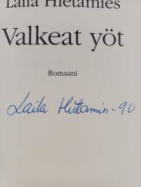 Valkeat yöt (signeerattu)