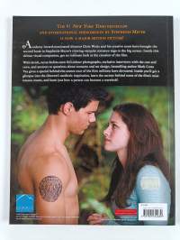 New moon : the official illustrated movie companion