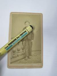 Rento poika, Atelier J. Björkman Fotografi  Uleåborg - Walokuwaaja Oulussa -visiittikorttivalokuva / visit card photo / cdv