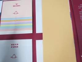 Gestetner New High Brightness Papers and Boards -monistuskonekäyttöön tarkoitettujen papereiden esitekansio