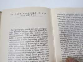 Painajan käsikirja, sisältää painoväriliitteen