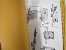 Lukko- ja lukitusalan tuoteluetteloita, tehtaiden ja maahantuojien kirjeitä yms. erä kansioissa, mm. Abloy, Boda, Börkey