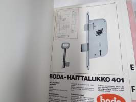 Lukko- ja lukitusalan tuoteluetteloita, tehtaiden ja maahantuojien kirjeitä yms. erä kansioissa, mm. Abloy, Boda, Börkey