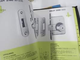 Lukko- ja lukitusalan tuoteluetteloita, tehtaiden ja maahantuojien kirjeitä yms. erä kansioissa, mm. Abloy, Boda, Börkey
