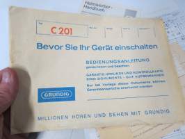 Grundig C201-FM radiokasettisoitin -alkuperäiset käyttöohjeet, piirikaaviot ym. paperit, jotka kuoressa olleet mukana toimituslaatikossa