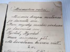 Lauluja - 1928, perinteinen musta vahakantinen vihko, johon kirjoitettu laulujen sanoja