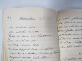 Lauluja - 1928, perinteinen musta vahakantinen vihko, johon kirjoitettu laulujen sanoja