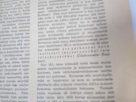 Mitä Eduskunnassa puhutaan sarja II.2  - Eduskunnassa joulukuulla 1933 käyty keskustelu koululaisten politikoinnista