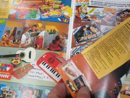 Brio Scanditoy - Suuri leluparaati 1980 - lelumainos / myyntiesite, Brio, Playbig, Fisher-Price, Plasto, Barbie, Tonka, Märklin, Polistil, Monogram